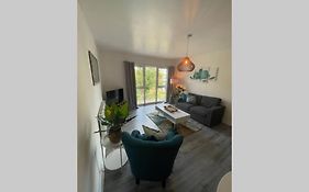 27 Lock Keepers Court By Mia Living Spacious 2 Bedroom Apartment With Free Parking